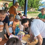 rodzice serwują lody (3).jpg