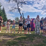 Rodzice i dzieci tańczą (2).jpg