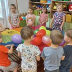 zabawy z chustą animacyjną.jpg