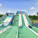 gr. III dzieci zjeżdżają na torze snowtubing.jpg