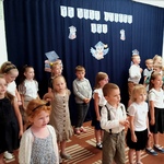 2024.06.20 gr. III dzieci 5-letnie śpiewają piosenkę.jpg