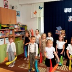 2024.06.20 gr. III taniec ze wstążkami.jpg