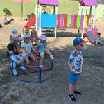 Smerfiki na placu zabaw (1).jpg