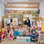 Dzieci z Panią Katarzyną (optometrystą).jpg