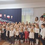 Przygotowania do akcji Szkoła do hymnu - dzieci i nauczyciele (1).jpg