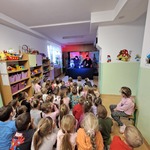 doradca Piernikowego króla namawia do słodkości .jpg