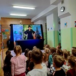 PRZEDSTAWIENIE TEATRALNE PT. PIERNIKOWY KRÓL-.jpg