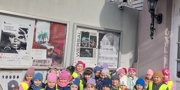 Kubusie przed Muzeum Historycznym.jpg