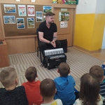 Kubusie poznają instrument - akordeon.jpg