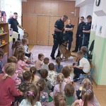 Smerfiki i Gumisie na zajęciach z Policją.jpg