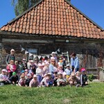 Smerfiki i Pajacyki w Majątku Howieny.jpg