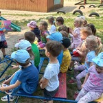 Smerfiki opowiadają bajkę.jpg