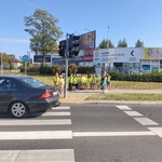 Pajacyki czekają na zielone światło.jpg
