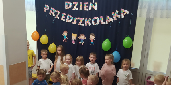 Dzień Przedszkolaka - zabawy w sali.jpg