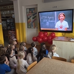 STOP AGRESJI- Kubusie słuchają wypowiedzi dzieci .jpg