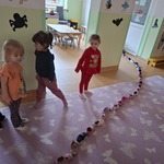 ustawianie butów w kierunku drzwi.jpg