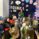 dzieci na balu karnawałowym.jpg