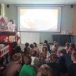 Pajacyki w trakcie zajęć edukacyjnych.jpg