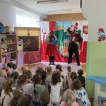 przedstawienie teatralne w przedszkolu.jpeg