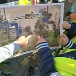 koszary im. 42 Pułku piechoty przedstawione na fotografii.jpg